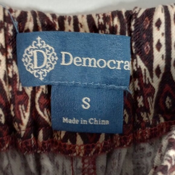 Democracy Skyrise Pull On Printed Fray Hem Cropped Pants - Picture 3 of 12